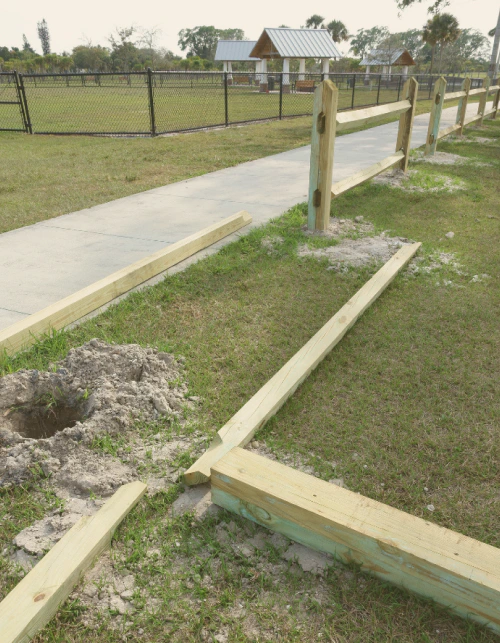 wood fence installation farm yard maysville nc